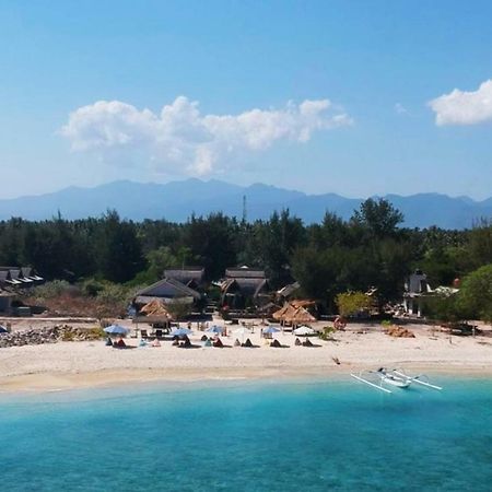 Sunset Beach Bungalow Gili Meno Exterior photo